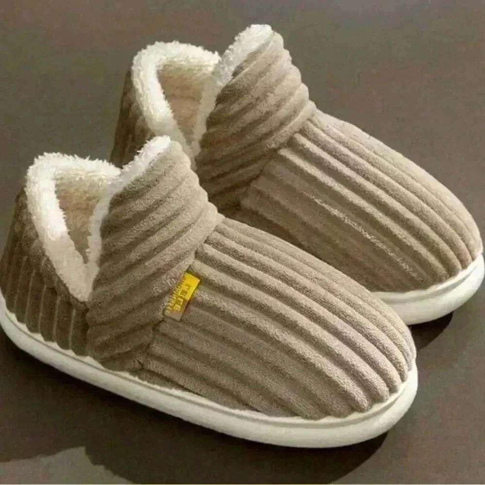 Letter Label Decor Fuzzy Slipper Boots size 5-7 new